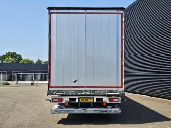 Schmitz SCB*S3 / TAIL LIFT -LBW / LIFT AXLE